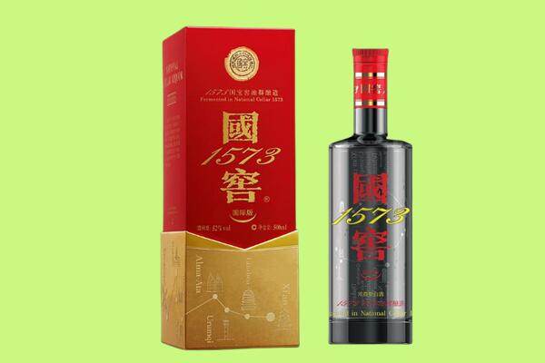 鹿邑县回收国窖1573.jpg